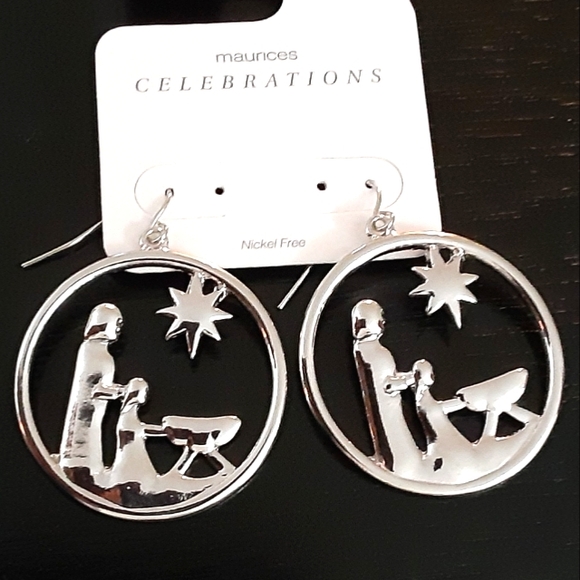 🆕️ Holy Family Earrings - Picture 4 of 4